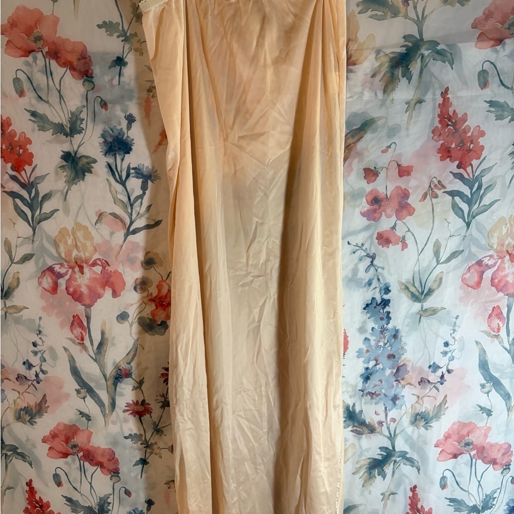 Vintage Elegant Cream Slip